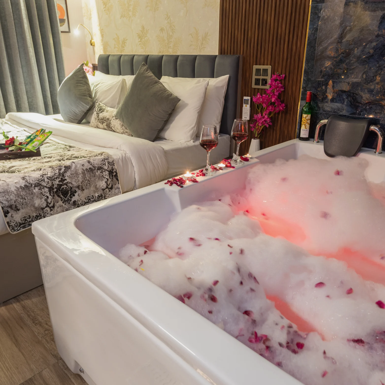 best buddies hotel rooms